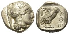 Greek Attika. Athen. Tetradrachme (Silber). Ca. 454 - 404 v. Chr. Vs: Kopf der Athena mit ölzweiggeschmücktem, attischem Helm, Ohranhänger und Halskette rechts. Rs: Eule nach rechts stehend, Kopf en f