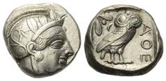 Greek Attika. Athen. Tetradrachme (Silber). Ca. 454 - 404 v. Chr. Vs: Kopf der Athena mit ölzweiggeschmücktem, attischem Helm, Ohranhänger und Halskette rechts. Rs: Eule nach rechts stehend, Kopf en f