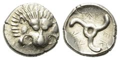 Greek Dynasten von Lykien. Perikles (ca. 380 - 360 v. Chr.). 1/3 Stater (Silber). Ungesicherte lykische Münzstätte. Vs: Löwenfell en face. Rs: Triskeles in vertieftem Rund. 15 mm. 2,58 g. Müseler VIII