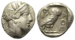 Greek Attika. Athen. Tetradrachme (Silber). Ca. 454 - 404 v. Chr. Vs: Kopf der Athena mit ölzweiggeschmücktem, attischem Helm, Ohranhänger und Halskette rechts. Rs: Eule nach rechts stehend, Kopf en f