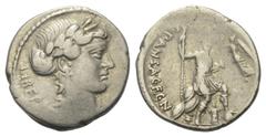 Roman Republican C. Vibius Pansa. Denar (Silber). 48 v. Chr. Vs: LIBERTATIS. Kopf der Libertas rechts. Rs: C. PANSA. C. F. C. N. Roma sitzt nach rechts auf Waffenhaufen, den Kopf nach links gewandt, d