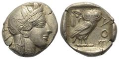 Greek Attika. Athen. Tetradrachme (Silber). Ca. 454 - 404 v. Chr. Vs: Kopf der Athena mit ölzweiggeschmücktem attischem Helm, Ohranhänger und Halskette rechts. Rs: Eule nach rechts stehend, Kopf en fa