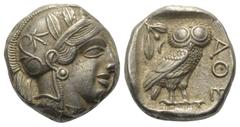 Greek Attika. Athen. Tetradrachme (Silber). Ca. 454 - 404 v. Chr. Vs: Kopf der Athena mit ölzweiggeschmücktem attischem Helm, Ohranhänger und Halskette rechts. Rs: Eule nach rechts stehend, Kopf en fa