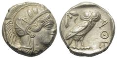 Greek Attika. Athen. Tetradrachme (Silber). Ca. 454 - 404 v. Chr. Vs: Kopf der Athena mit ölzweiggeschmücktem attischem Helm, Ohranhänger und Halskette rechts. Rs: Eule nach rechts stehend, Kopf en fa