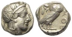 Greek Attika. Athen. Tetradrachme (Silber). Ca. 454 - 404 v. Chr. Vs: Kopf der Athena mit ölzweiggeschmücktem attischem Helm, Ohranhänger und Halskette rechts. Rs: Eule nach rechts stehend, Kopf en fa