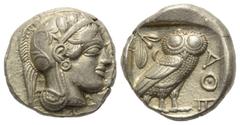 Greek Attika. Athen. Tetradrachme (Silber). Ca. 454 - 404 v. Chr. Vs: Kopf der Athena mit ölzweiggeschmücktem attischem Helm, Ohranhänger und Halskette rechts. Rs: Eule nach rechts stehend, Kopf en fa