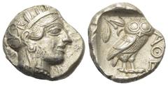 Greek Attika. Athen. Tetradrachme (Silber). Ca. 454 - 404 v. Chr. Vs: Kopf der Athena mit ölzweiggeschmücktem attischem Helm, Ohranhänger und Halskette rechts. Rs: Eule nach rechts stehend, Kopf en fa