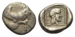 Griechische Münzen Satrapen und Dynasten von Karien. Orou (ca. 450 - 400 v. Chr.). 1/4 Stater (Silber). Vs: Androkephale Stierprotome mit Flügeln rechts. Rs: Weiblicher Kopf in Perlquadrat rechts; das