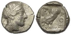 Griechische Münzen Attika. Athen. Tetradrachme (Silber). Ca. 353 - 294 v. Chr. Vs: Kopf der Athena mit ölzweiggeschmücktem, attischem Helm, Ohranhänger und Halskette rechts. Rs: Eule nach rechts stehe