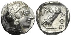 Griechische Münzen Attika. Athen. Tetradrachme (Silber). Ca. 454 - 404 v. Chr. Vs: Kopf der Athena mit ölzweiggeschmücktem attischem Helm, Ohranhänger und Halskette rechts. Rs: Eule nach rechts stehen