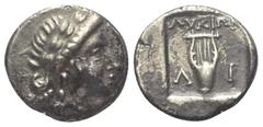 Greek Lykien. Lykischer Bund. Drachme. Ca. 167 - 100 v. Chr. Limyra. Vs: Vs: Kopf des Apollon mit Lorbeerkranz und Köcher mit Bogen über der Schulter rechts. Rs: Kithara, darüber Ethnikon; in den Feld