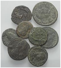 Lots - Ancient Coins Römische Münzen - Lots. Kaiserzeit. Lot (8 Stück): Kleinbronzen, unter anderem Constantius II. (337 - 361 n. Chr.) und Gratianus (367 - 383 n. Chr.). Meist sehr schön. Verkauft wi