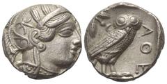 Greek Attika. Athen. Tetradrachme (Silber). Ca. 454 - 404 v. Chr. Vs: Kopf der Athena mit ölzweiggeschmücktem attischem Helm, Ohranhänger und Halskette rechts. Rs: Eule nach rechts stehend, Kopf en fa