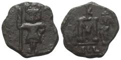 Byzantine Constantinus IV. Pogonatus (668 - 685 n. Chr.). Follis (Kupfer). 668 - 674. Syracus. Vs: Konstantin, stehend, mit Helm und Kürass und Speer in der Hand. Rs: Großes M, darüber Monogramm; im A