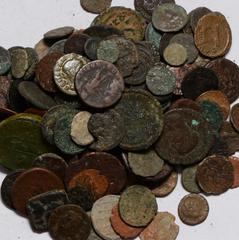 Ancient Coins Roman and other (lot) An accumulation of Ancient Aes generally as found, poor to fair (lot)