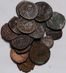Ancient Coins Byzantine, Justinian I onwards, Ae Folles and fractional Aes (18), generally fair or better